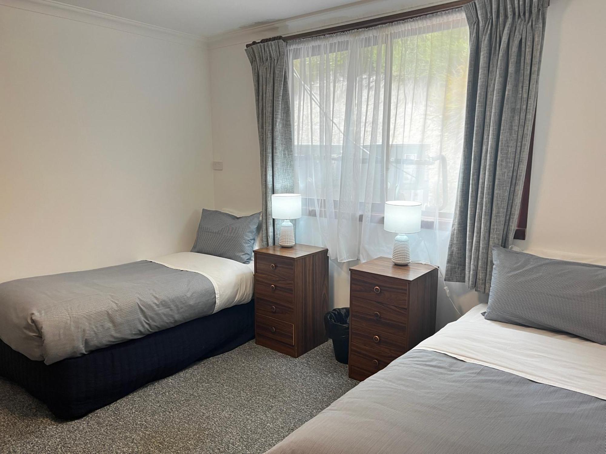 Regatta Point Tavern & Holiday Villas Strahan Eksteriør billede